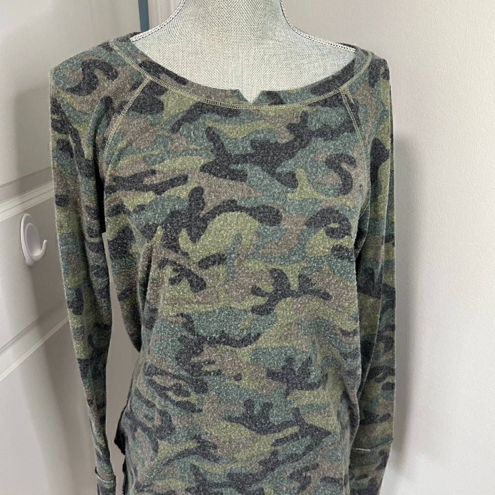 Michael Stars Terra Brushed Knit Top Camo Size M - Picture 2 of 3